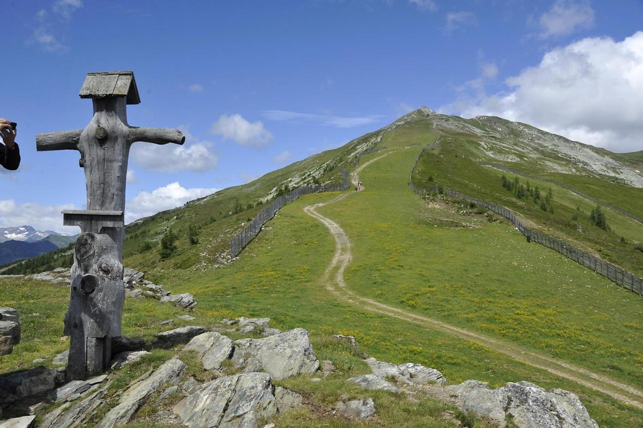 Stoagas Waidblick Aparthotel Sankt Michael im Lungau Buitenkant foto